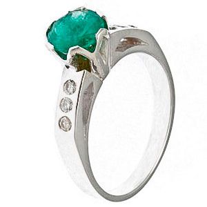 Smaragd köves fehérarany gyémánt gyűrű