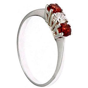 Fehérarany gyűrű vörös gránát kővel