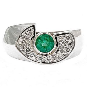 Fehérarany briliáns gyűrű, smaragd kővel