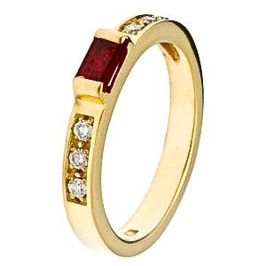 Sárga arany gyémánt gyűrű, rubin kővel