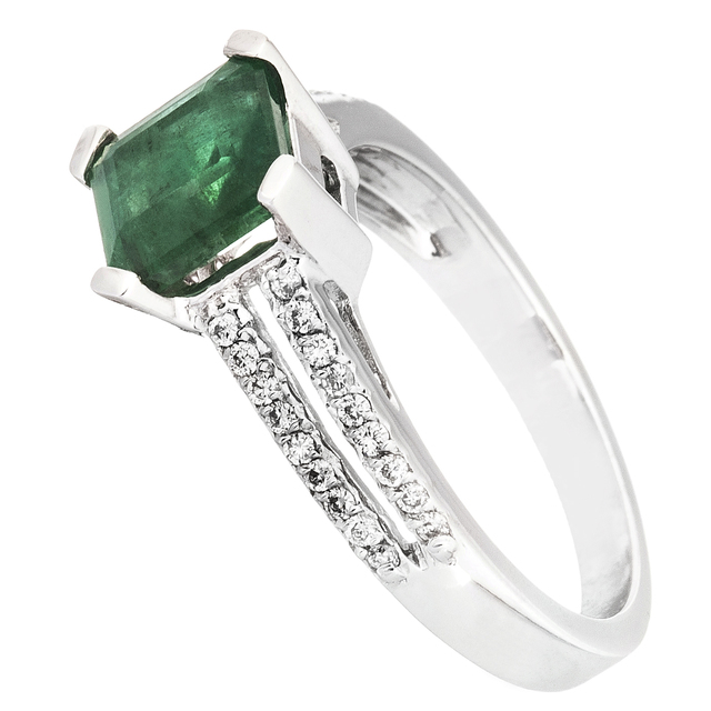 Smaragd gyűrű gyémántokkal