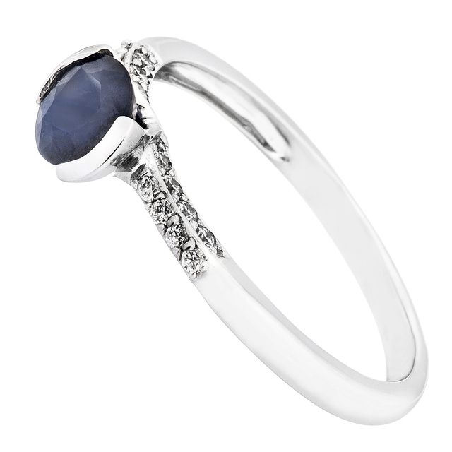 Kék zafír gyűrű briliáns gyémántokkal