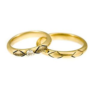 Kárómintás karikagyűrű , 0,15ct-os gyémánt kővel