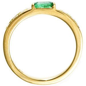 Baguette csiszolású smaragd köves gyémántgyűrű