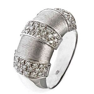 Szélesített, matt felületű gyémántgyűrű