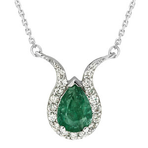 Smaragddal díszített gyémánt medál